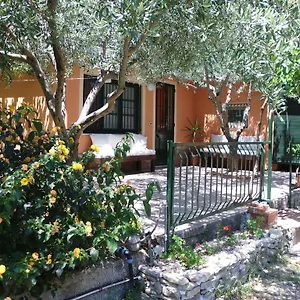 villa-il-vigneto.sicilyhotelsitaly.net/